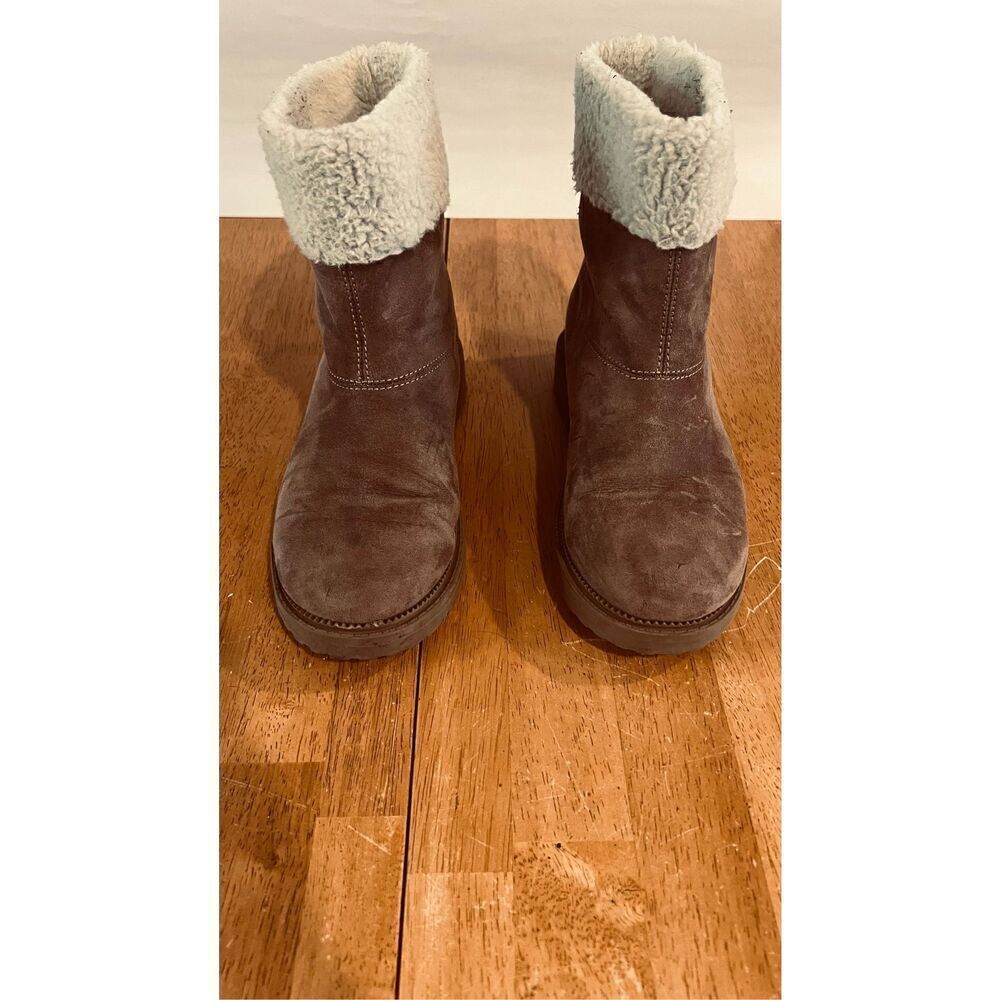 OLD NAVY BROWN SUEDE ANKLE BOOTS FAUX SHEARLING LINING GIRLS SZ 3 - Picture 2 of 10